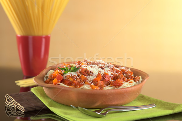 Spagetti rendelenmiş peynir et domates soğan havuç Stok fotoğraf © ildi