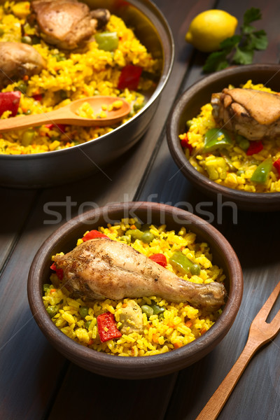 İspanyolca tavuk iki rustik çanaklar pot Stok fotoğraf © ildi