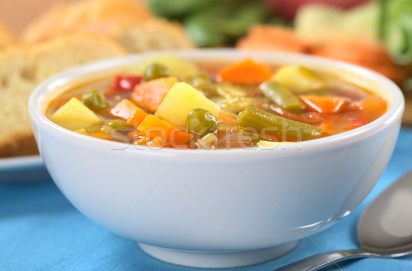 Friss zöldség leves zöldbab sárgarépa krumpli piros Stock fotó © ildi