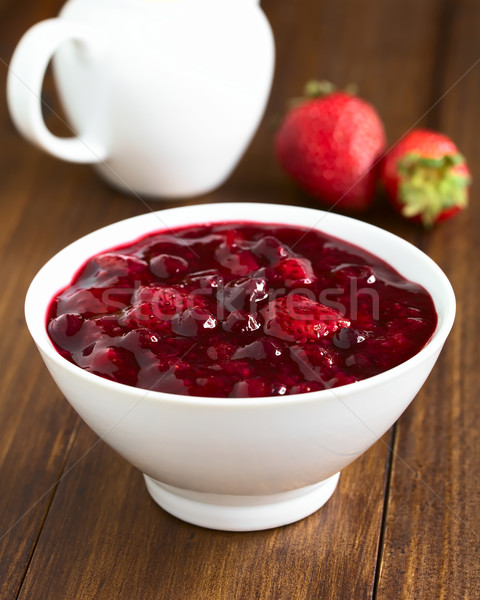 Czerwony Berry deser pudding truskawki Zdjęcia stock © ildi