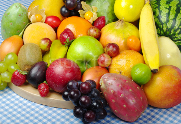 Egzotik meyve karışımı masa örtüsü gıda ahşap Stok fotoğraf © ildi