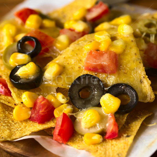 Nachos peynir sebze yeşil siyah zeytin Stok fotoğraf © ildi