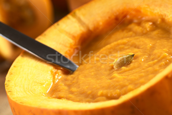 Fresche zucca zuppa servito cucchiaio Foto d'archivio © ildi
