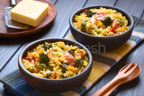 Pâtes légumes tricolor brocoli tomate [[stock_photo]] © ildi