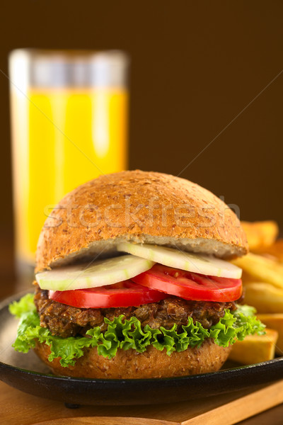 Foto stock: Vegetariano · lenteja · Burger · bollo · lechuga · tomate