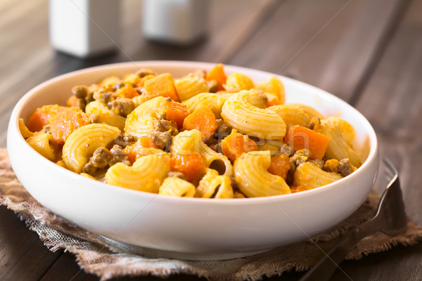 Foto d'archivio: Maccheroni · pasta · zucca · salsa · servito