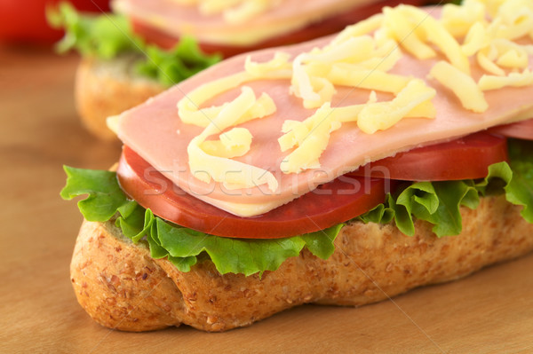 Ouvrir sandwich fromage râpé laitue tomate fromages [[stock_photo]] © ildi