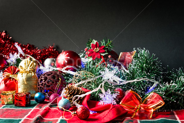 Noël décoration sombre arbre boîte cadeau [[stock_photo]] © ilolab