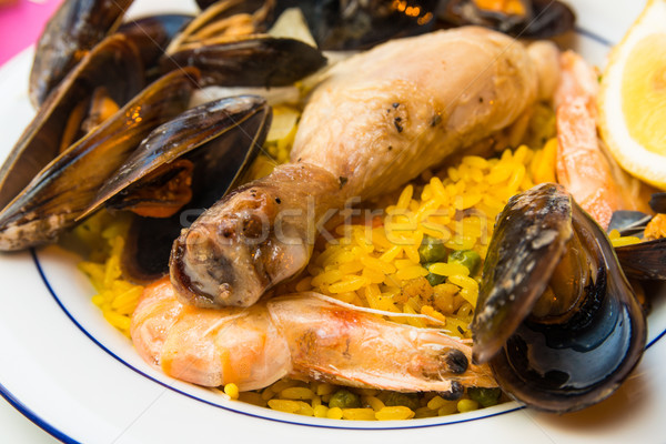 西班牙美食 蝦 米 食品 綠色 商業照片 © ilolab