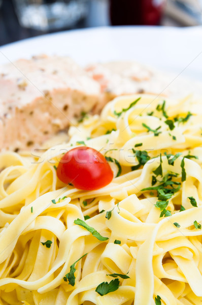 Pasta gerookte zalm plaat tomaat vis Stockfoto © ilolab