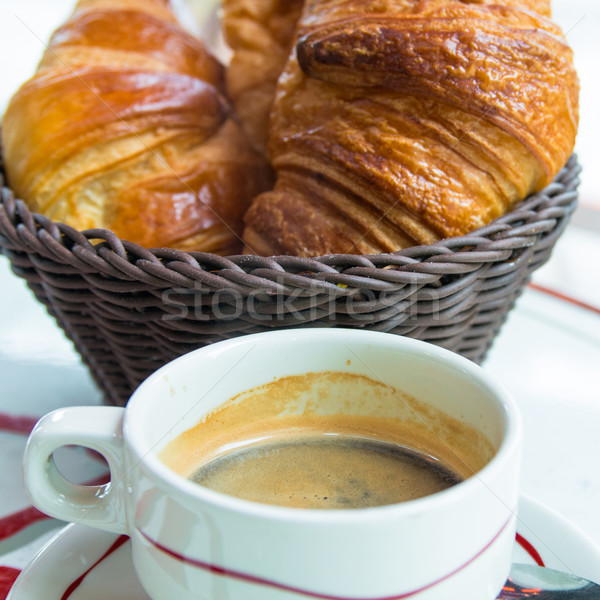 Café croissants déjeuner panier table café [[stock_photo]] © ilolab