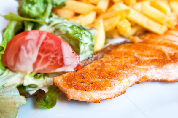 Grillezett lazac citrom francia konyha edény paradicsom Stock fotó © ilolab