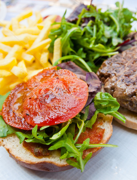 ストックフォト: チーズ · ハンバーガー · アメリカン · 新鮮な · サラダ · レストラン