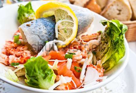 商业照片: 新鲜 · 海鲜 · 沙拉 ·叶·油 / fresh seafood salad