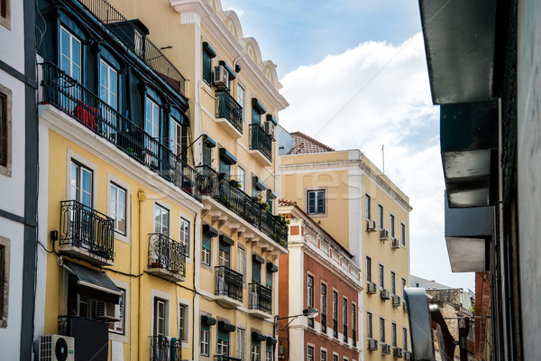Gyönyörű utcakép történelmi építészeti Lisszabon Portugália Stock fotó © ilolab