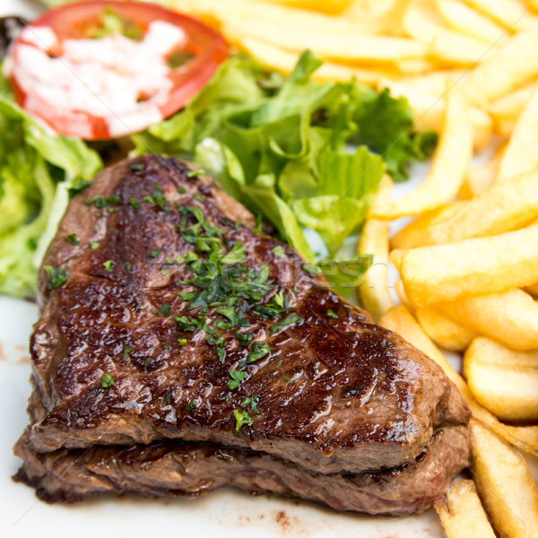 Saftig Steak Rindfleisch Fleisch Tomaten Stock foto © ilolab