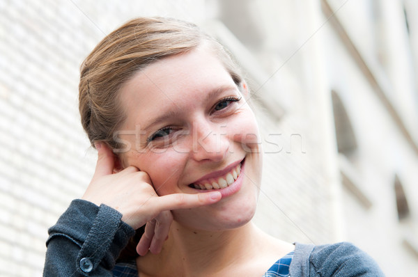 Stockfoto: Vrouw · praten · cellulaire · telefoon · outdoor · portret