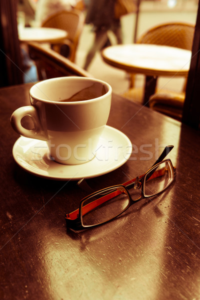 Beker hot koffie prachtig witte lage tafel Stockfoto © ilolab