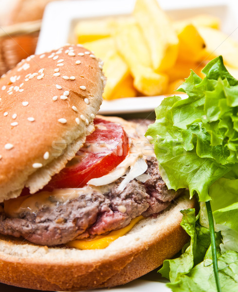 Kaas hamburger amerikaanse vers salade voedsel Stockfoto © ilolab