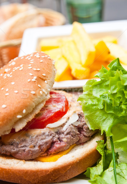 Foto stock: Queso · Burger · americano · frescos · ensalada · restaurante