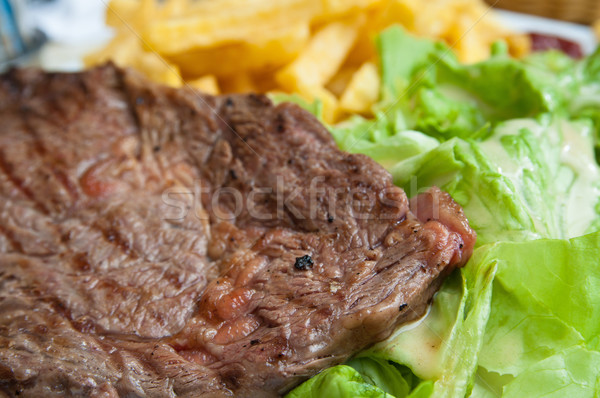 Steak boeuf viande juteuse frites françaises alimentaire Photo stock © ilolab