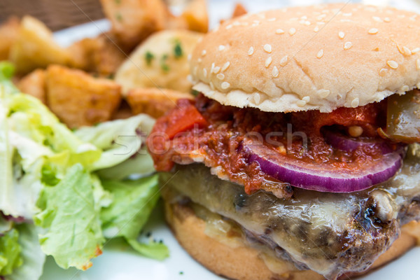 Sajt hamburger amerikai friss saláta étel Stock fotó © ilolab