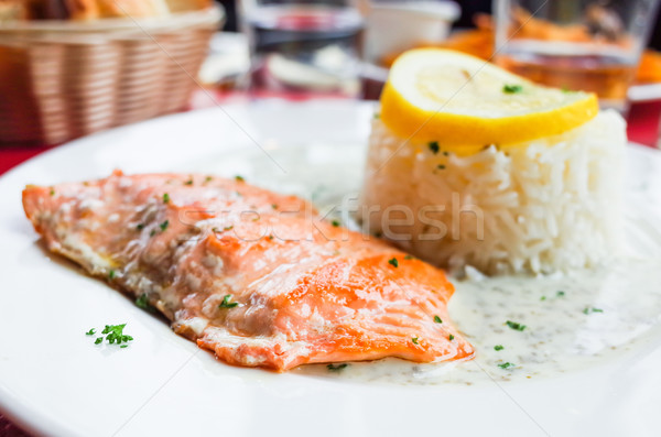 Fransız mutfağı yemek ızgara somon limon domates Stok fotoğraf © ilolab