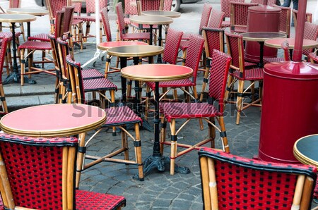 Foto stock: Vista · de · la · calle · Servicio · terraza · fiesta · restaurante · mesa