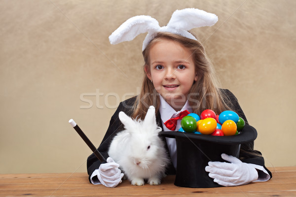 Zdjęcia stock: Magik · dziewczyna · Wielkanoc · w · górę · biały · bunny