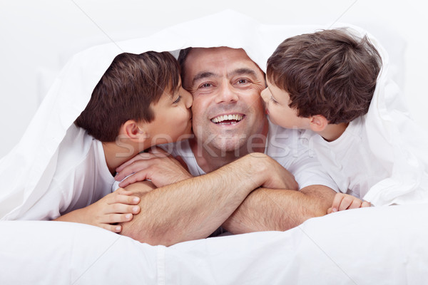 Feliz · orgulloso · padre · amoroso · familia - foto stock © ilona75  (#5399365) | Stockfresh