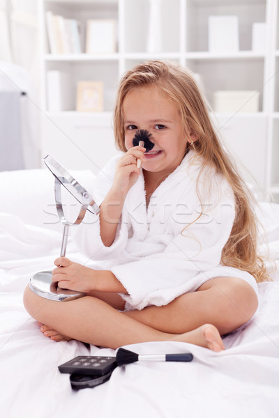 Stockfoto: Meisje · spelen · make · ingesteld · vergadering · bed