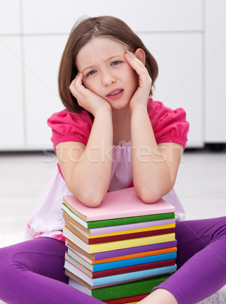 Jonge student hoofdpijn leren veel boeken Stockfoto © ilona75