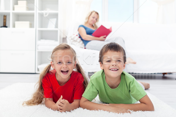 счастливым здорового дети домой смеясь камеры Сток-фото © ilona75