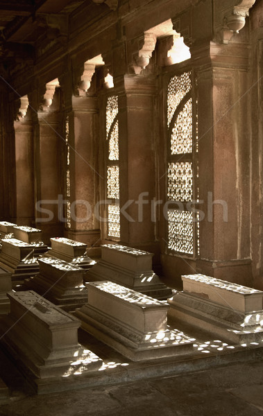 Mausoleu fereastră moarte istorie fotografie vechi Imagine de stoc © imagedb