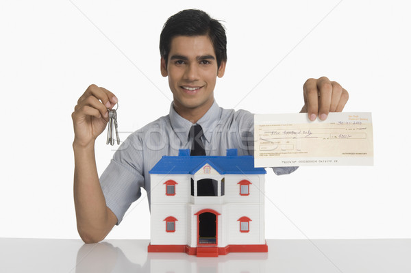 Immobilienmakler Schlüssel überprüfen Modell home Stock foto © imagedb