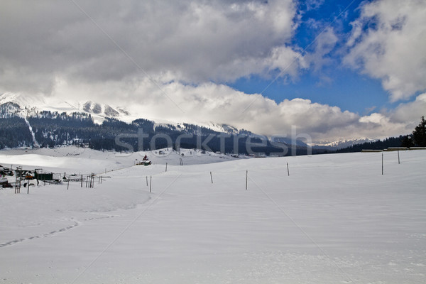 Wolken Schnee bedeckt Landschaft Natur Berg Stock foto © imagedb