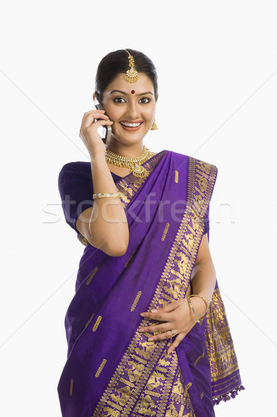 Kadın konuşma cep telefonu portre gülen Stok fotoğraf © imagedb