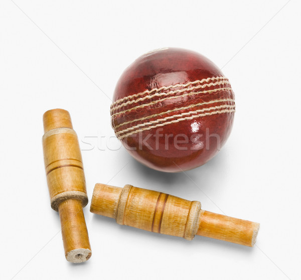 Foto d'archivio: Primo · piano · cricket · palla · legno · rosso · nuovo