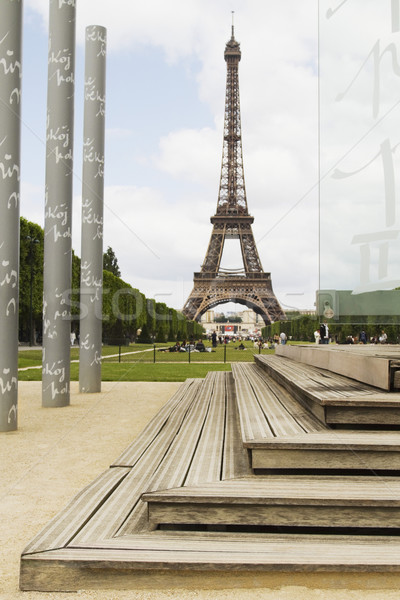 Oszlopok torony Eiffel-torony Párizs Franciaország égbolt Stock fotó © imagedb