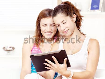 Stockfoto: Twee · tienermeisjes · home · meisje · hand