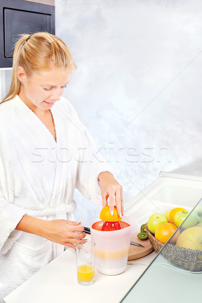 Stockfoto: Vrouw · ochtend · sap · keuken · mooie · vrouw