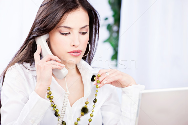 Mulher de negócios telefonema escritório computador cara telefone Foto stock © imarin