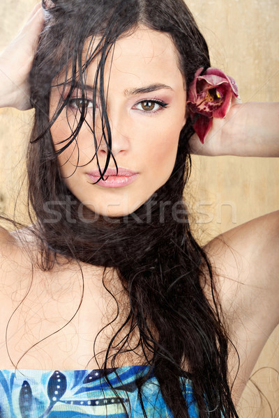 Mulher cabelos longos tropical ambiente mulher bonita estância termal Foto stock © imarin