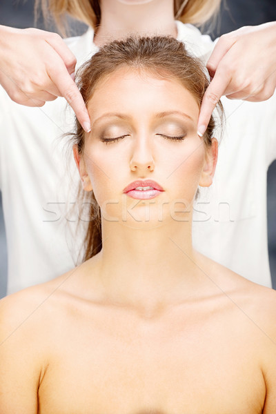 Femme tête massage jolie femme traitement visage [[stock_photo]] © imarin