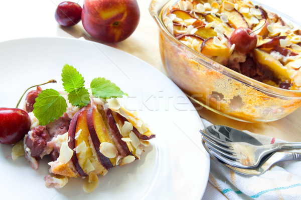 [[stock_photo]]: Nectarine · cerise · cerises · amande · fruits · gâteau