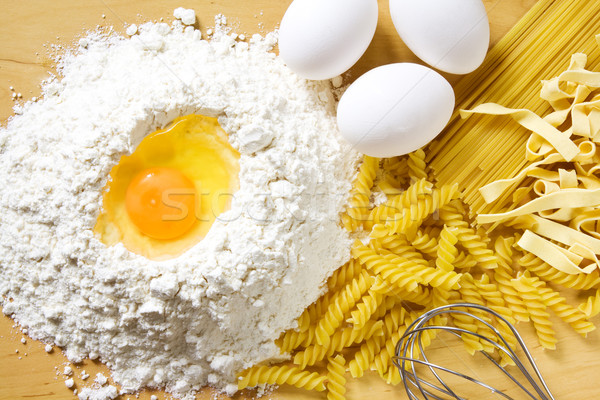 мучной яйца пасты фундаментальный Ингредиенты яйцо Сток-фото © IngaNielsen
