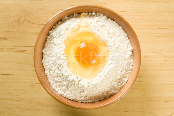 Farina uovo ciotola grano bianco orizzontale Foto d'archivio © IngaNielsen