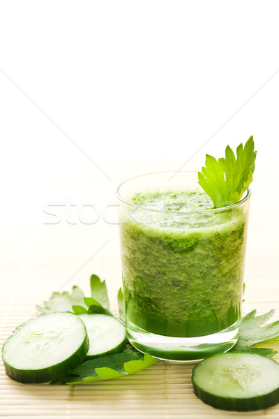 Concombre smoothie verre saine vert décoré Photo stock © IngaNielsen