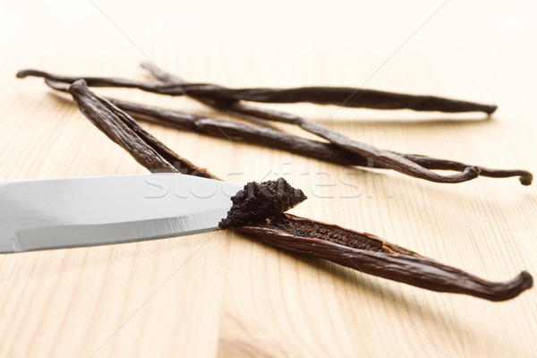 Vaniglia massa fuori fagioli coltello legno Foto d'archivio © IngaNielsen