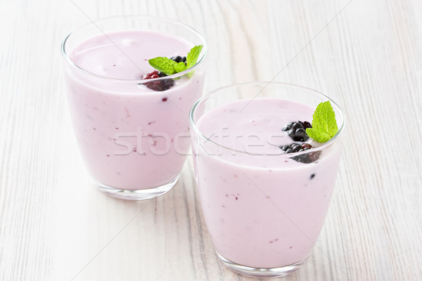Joghurt édes friss egészséges reggeli levél Stock fotó © IngridsI